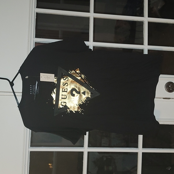 Guess Jet Black t shirt